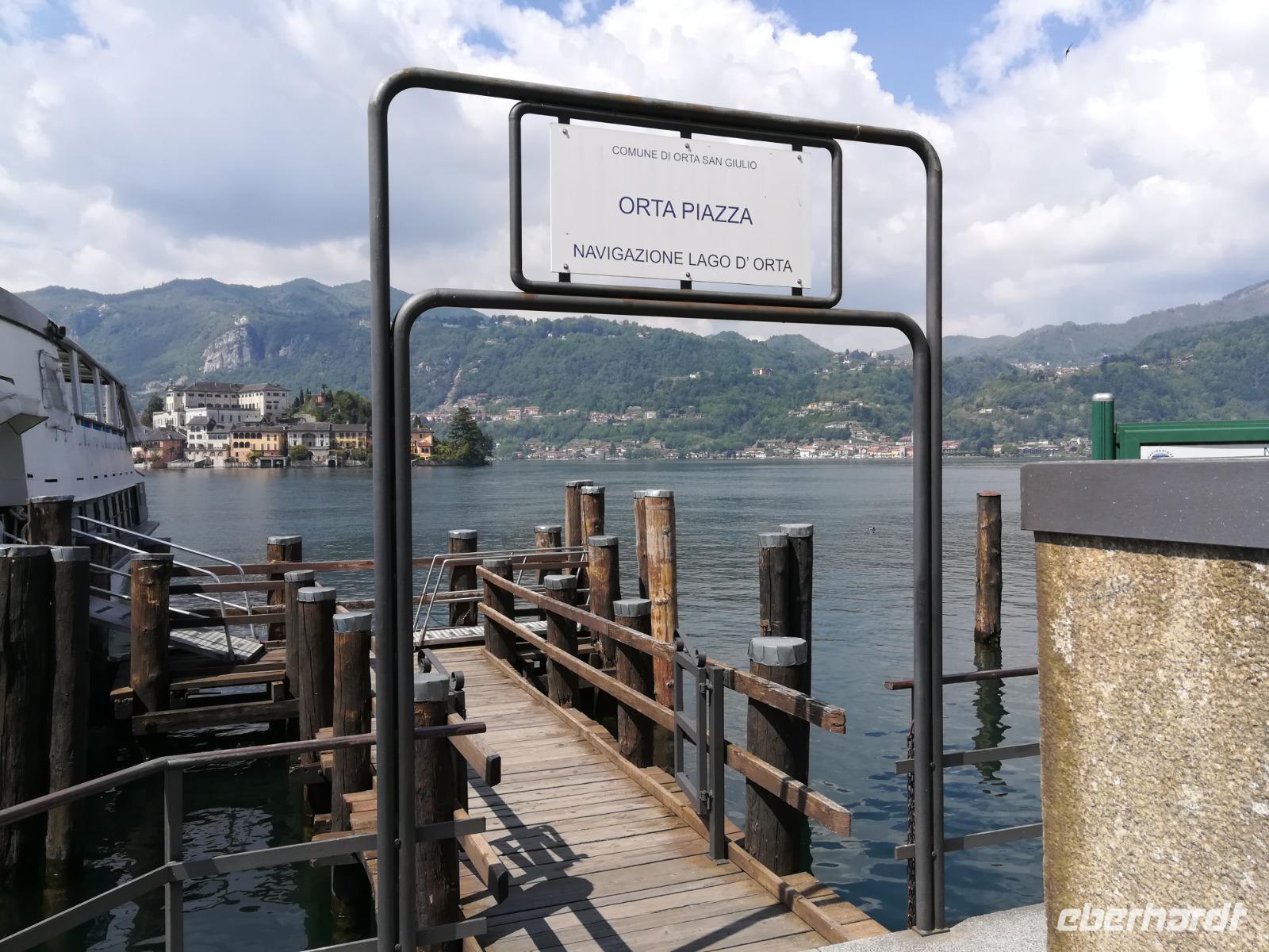 Abfahrt zur Insel von Orta Piazza.