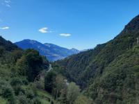 Verzasca-Tal - Blick von der Staumauer des Vogorno-Sees zum Lago Maggiore 