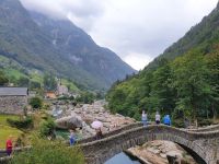 30 Verzasca Ponte dei Salti 1