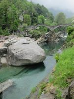 Brücke von Lavertezzo und die Verzasca