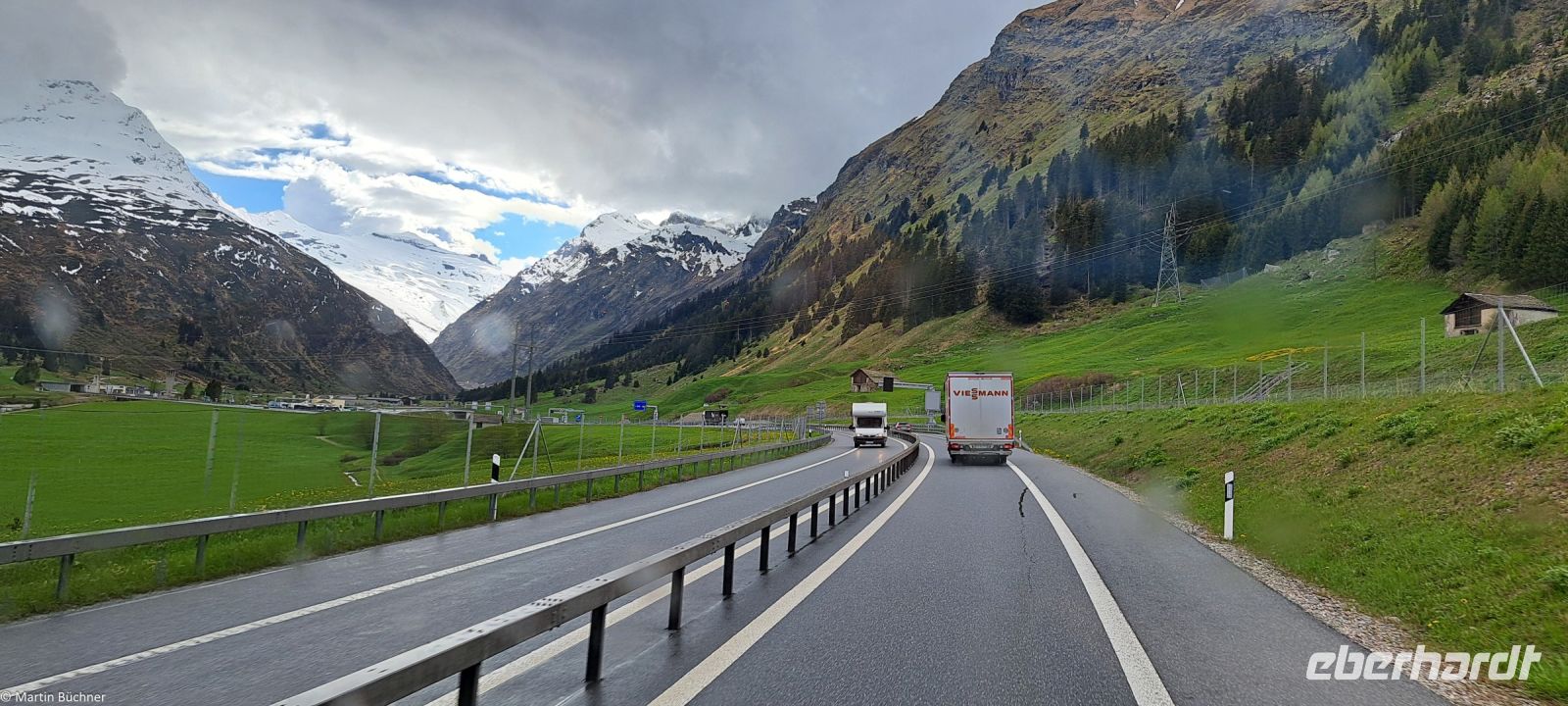Hinterrhein im Kanton Graubünden auf dem Weg zum San Bernardino Tunnel