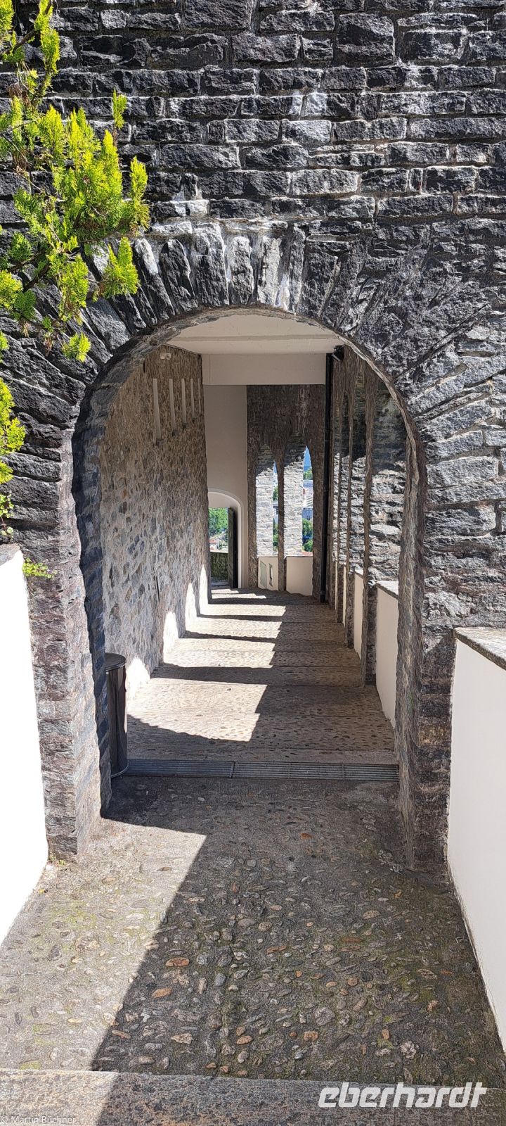 Kreuzweg zur Wallfahrtskirche Madonna del Sasso oberhalb von Locarno am Lago Maggiore