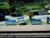 Intragna: überall gibt es blaue Bänke &ndash; &copy; Heike Heinen (Eberhardt TRAVEL)
