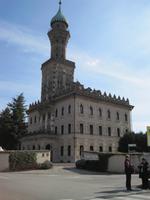 Villa, oberhalb Ortas