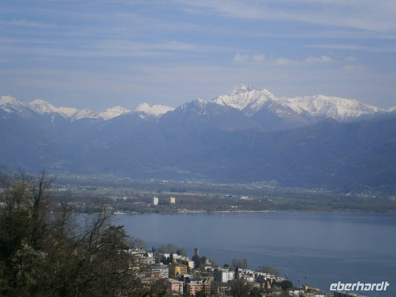 Blick von Madonna del Sasso