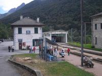 Bahnhof in Re zur Weiterfahrt nach Locarno