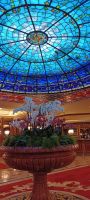 Hotel Dino Empfangshalle mit frischem Blumengesteck