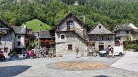 Sonogno im Verzascatal.jpg