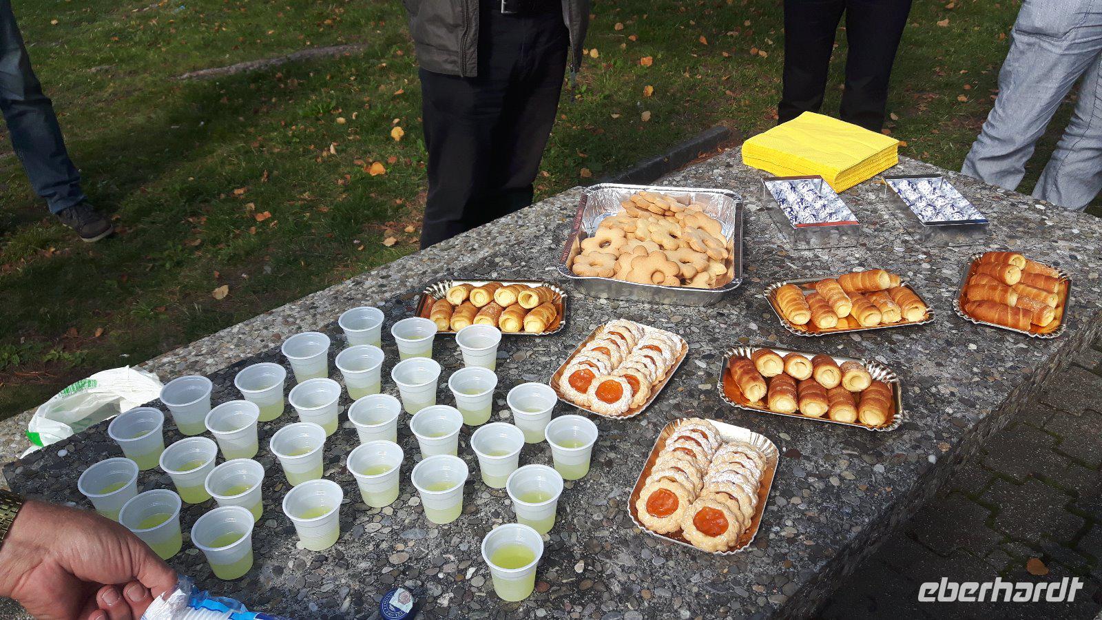 Dessert-Buffet auf der Heimreise durch die Schweiz