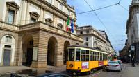 0197 Mailand, Straßenbahn vor der Mailänder Scala