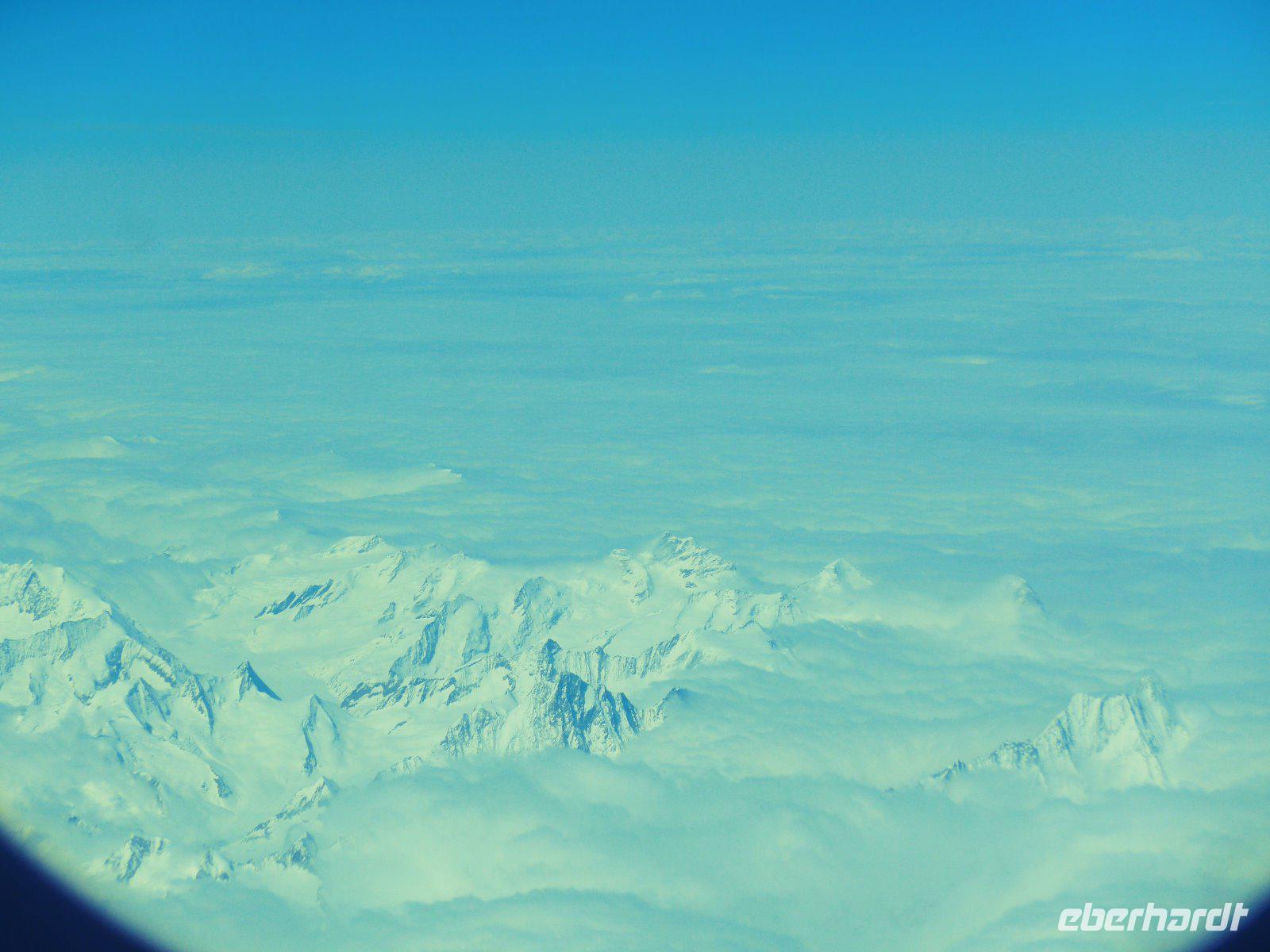Hinflug über die Alpen nach Rom