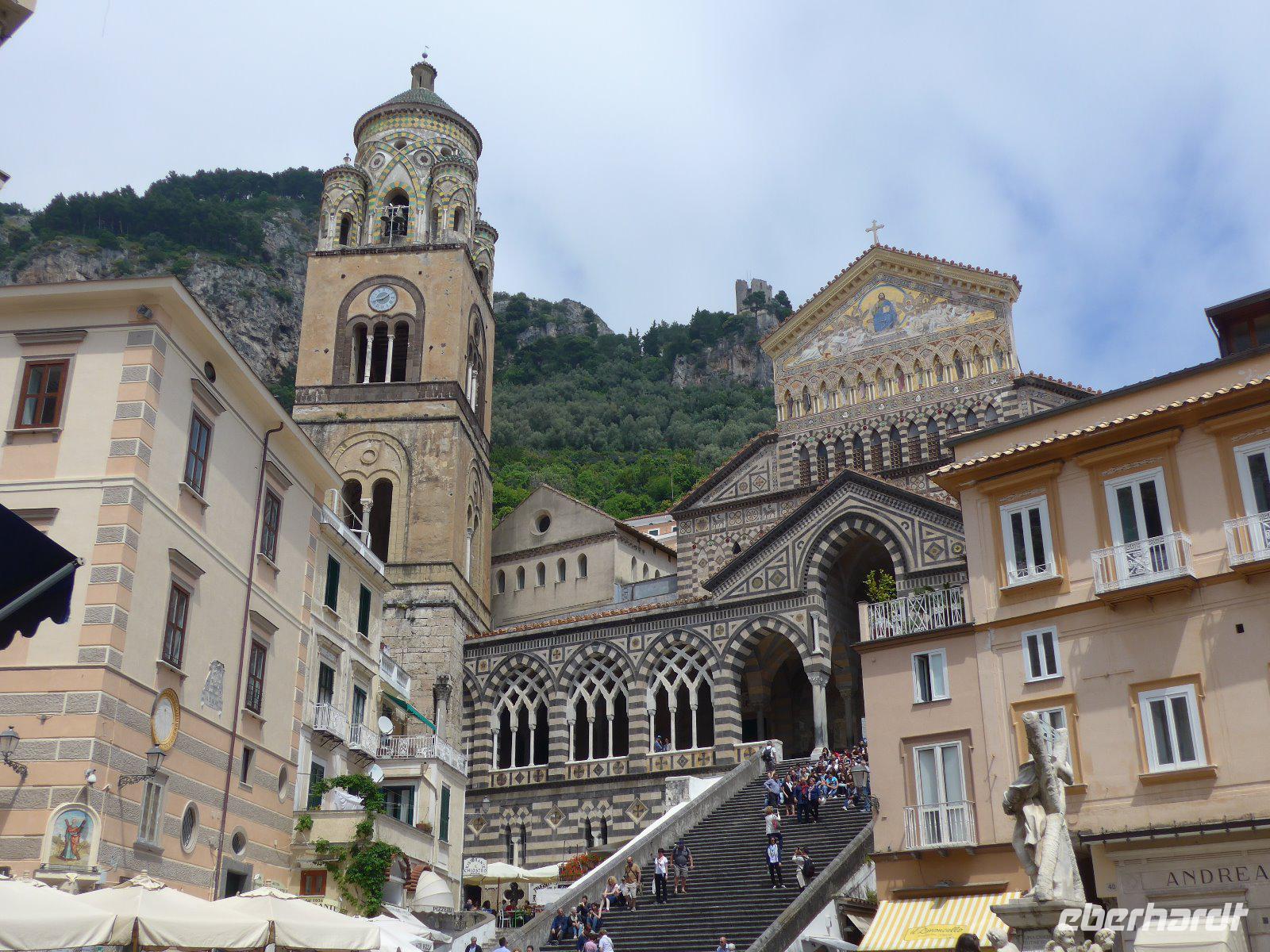 Dom von Amalfi Fassade u. Glockenturm
