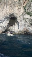 Inselrundfahrt Capri (Grotta Bianca = weiße Grotte)