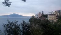 Vico Equense - Blick zum Vesuv und zum Hotel 