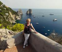 Insel Capri - Capri-Zentrum (Augustusgarten - Blick zu den Faraglioni-Felsen)