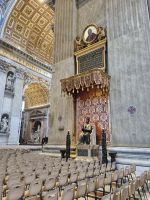 Rom -Petersdom (Bronzestatue des hl. Petrus)