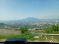 der Vesuv mit Neapel