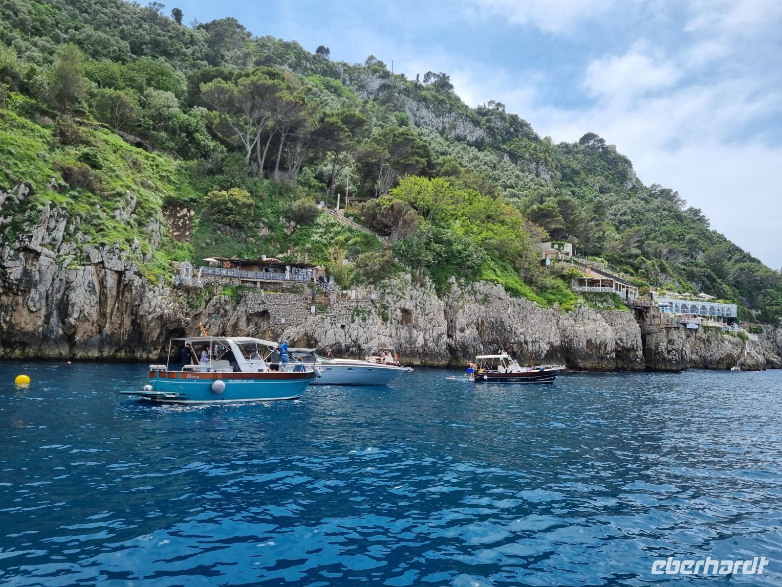 Insel Capri - Schifffahrt rund um die Insel... (Eingang zur Blauen Grotte)