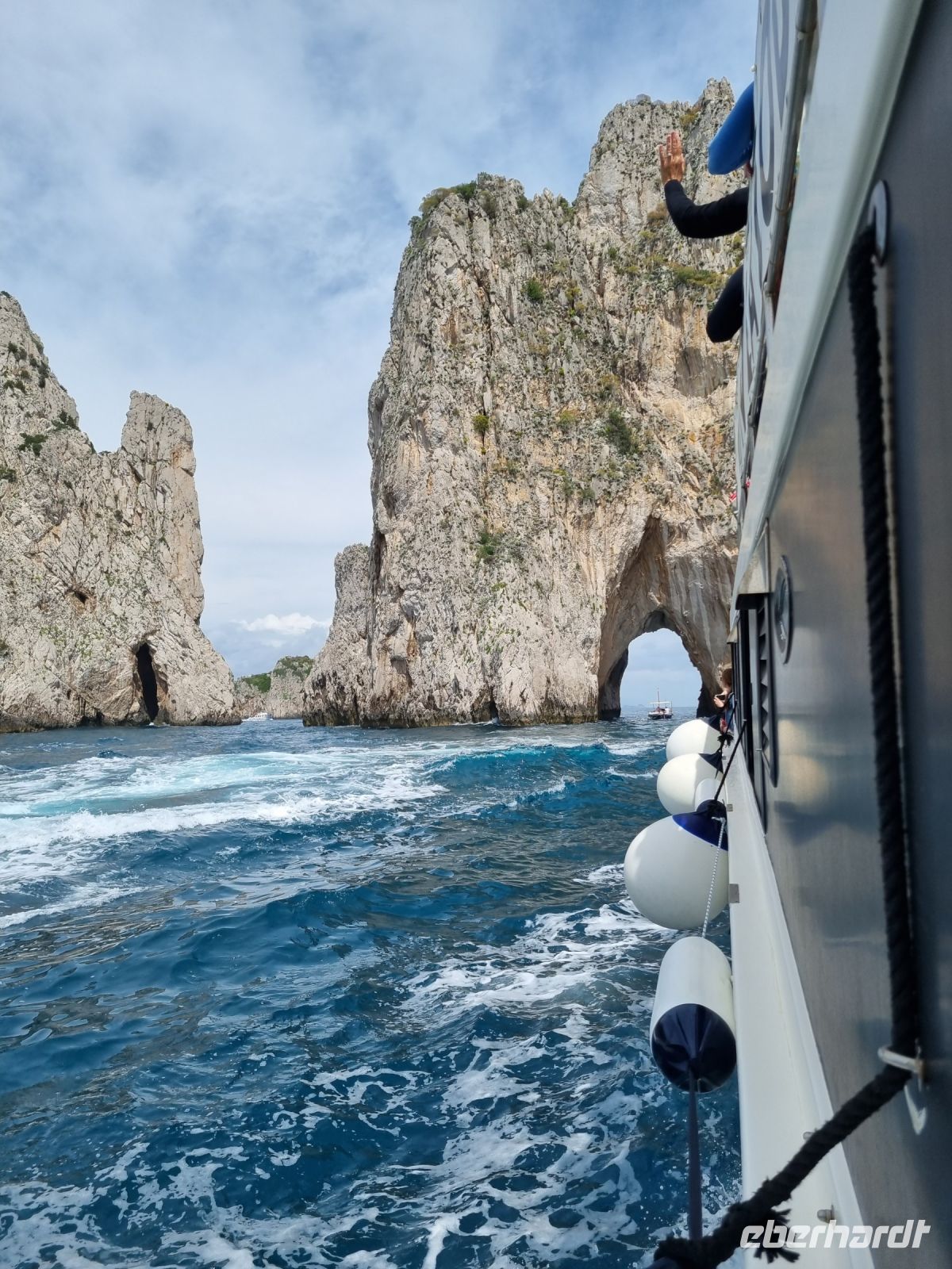 Insel Capri - Schifffahrt rund um die Insel... (Faraglioni-Felsen)