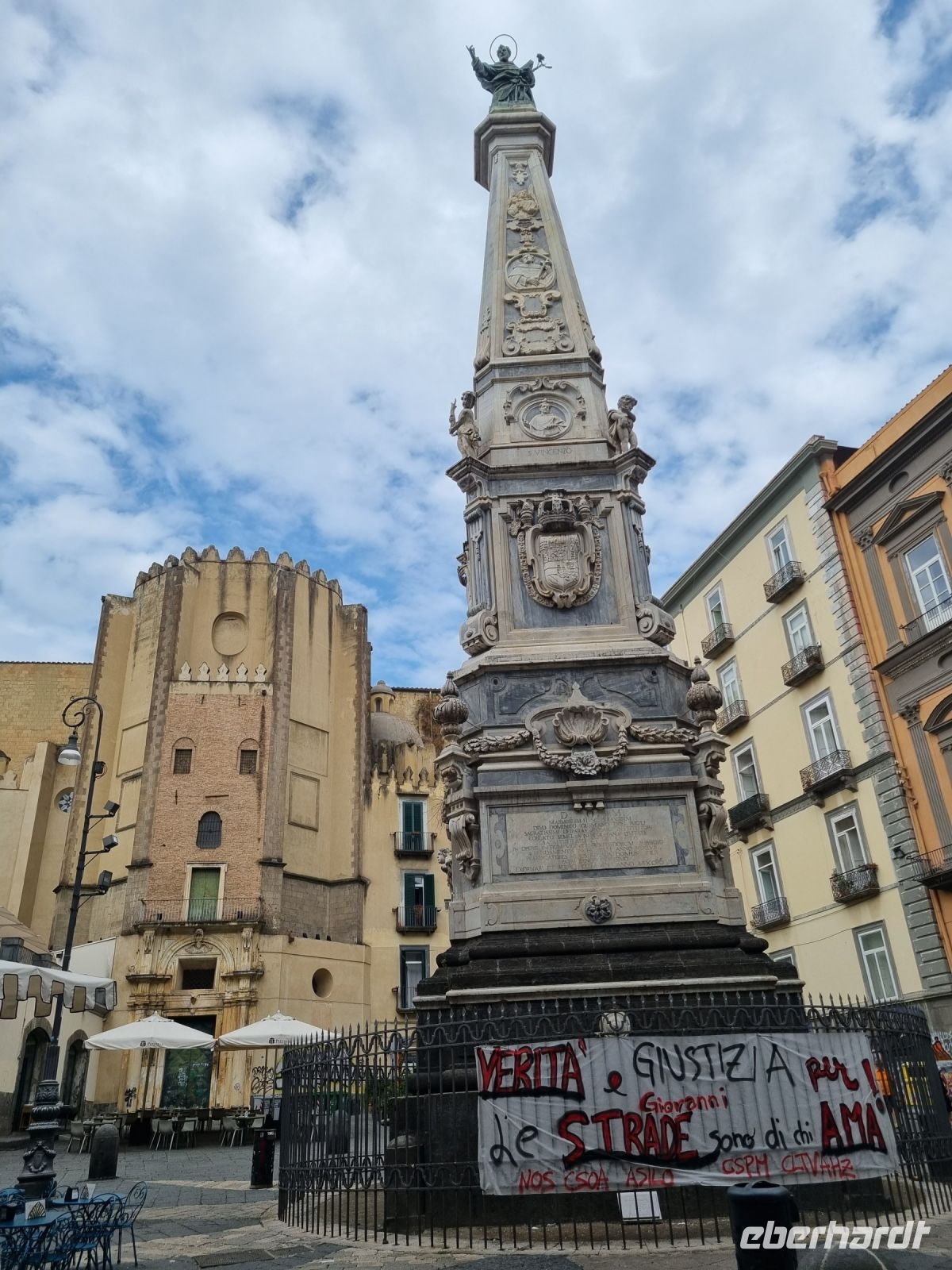 Neapel - Altstadt (Pestsäule am San Domenico Maggiore)
