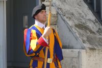 Schweizer Garde bewacht den Vatikan