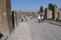 auf einer der Hauptstraßen von Pompeji