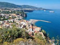 Blick auf die Steilküste von Sorrent