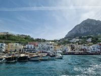 Insel Capri - Schifffahrt rund um die Insel... (Marina Grande)