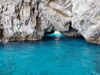 Insel Capri - Schifffahrt rund um die Insel... (Grüne Grotte)