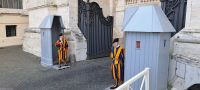 Vatikan - Petersplatz - Petersdom - Wachen des Papstes - Schweizer Garde