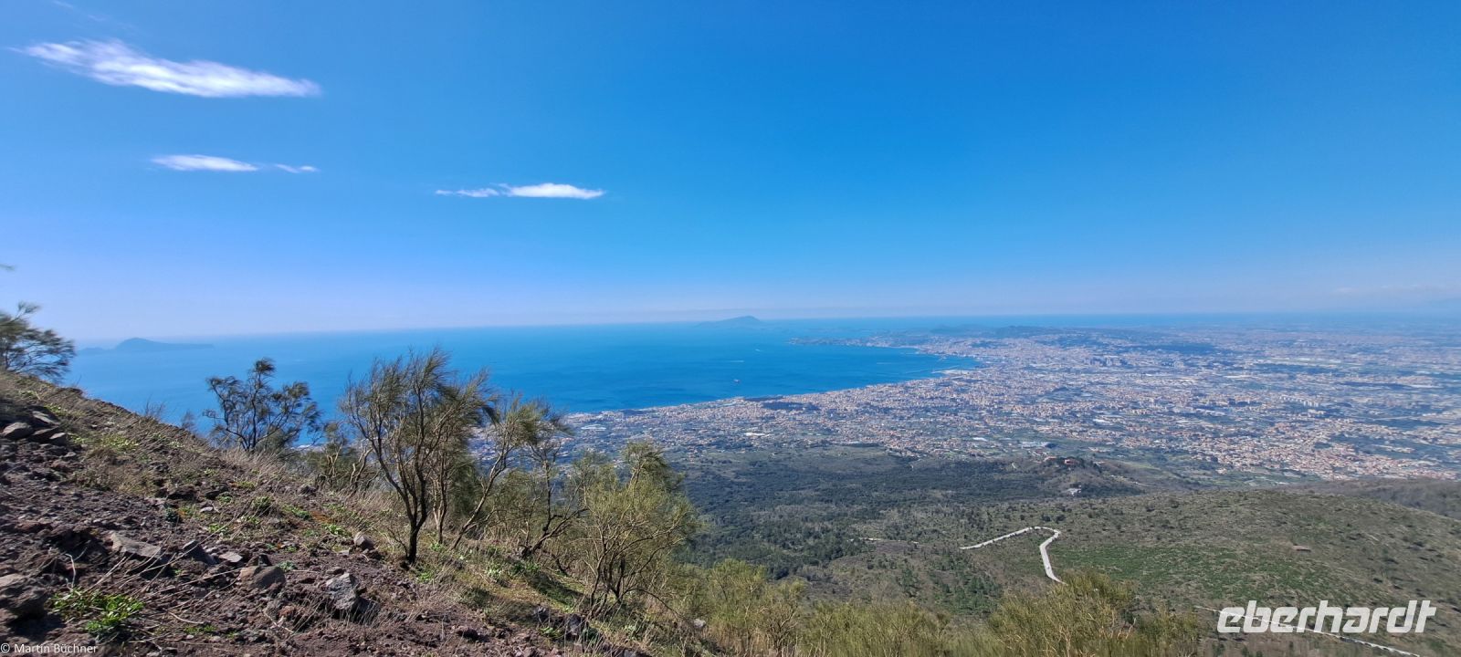 Vulkan Vesuv - Blick auf den Golf von Neapel