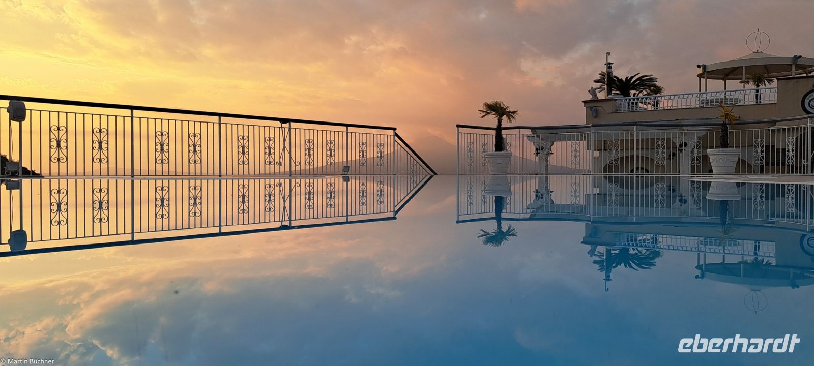 Hotel-Blick auf den Vulkan Vesuv