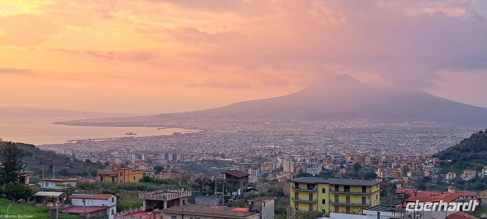 Hotel-Blick auf den Vulkan Vesuv
