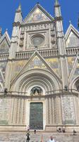 herrliche Domfassade in Orvieto
