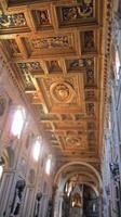 Im Inneren der Lateran-Basilika