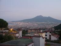 Blick von unserem Hotel Degli Ulivi zum Vesuv 