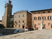 Arezzo-Piazza Grande-mit ihren Palästen