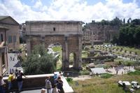 Forum Romanum mit Septimius-Severus-Bogen 
