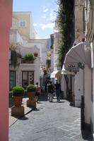 Spaziergang durch die Gassen von Capri-Zentrum