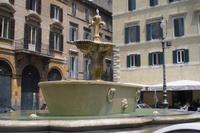 038 Piazza Farnese (antike Badewanne)