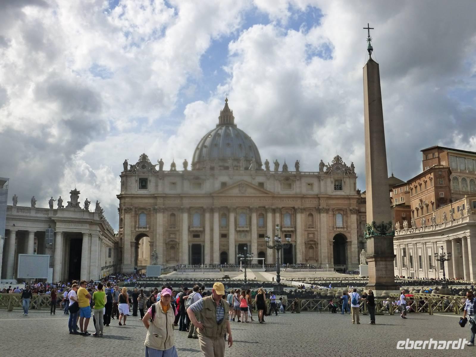 Petersplatz mit Peterskirche
