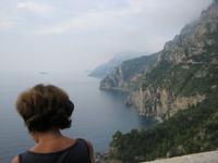 Amalfiküste mit Betrachterin