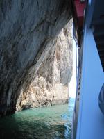 Durchfahrt der Faraglioni Felsen