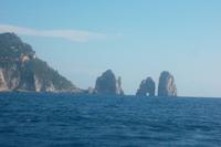 die Faraglioni-Felsen