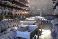Pompei (Funde und Ausguss vom Hohlraum eines Opfers im erhärteten Gestein)