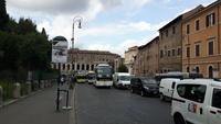 Rom (unser Bus vor dem  Marcellus-Theater)