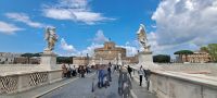 Rom - Ponte S. Angelo - die Engelsbrücke führt über den Tiber zur Engelsburg