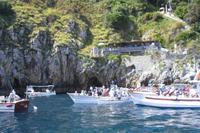 Schiffsrundfahrt Insel Capri (Eingang zur Blauen Grotte)