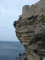 Überhängende Stadt Bonifatio