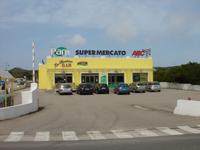 Supermarkt gegenüber unseres Hotels in Santa Teresa